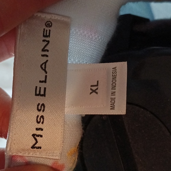 Miss Elaine zip up lounge dress nwt❤️❤️ - Picture 5 of 9